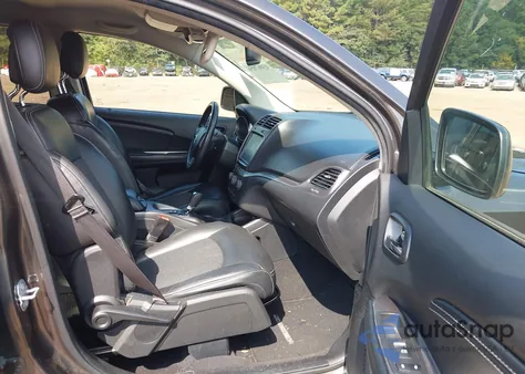 2017 Dodge Journey Crossroad Plus z USA, uszkodzony, nr VIN 3C4PDCGB0HT684980